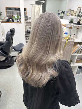 ソーコ(SOKO) ホワイトベージュ！