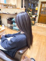 ヘアーアンドスパ フラップス(FLAPS) ハイライト/パールグレー