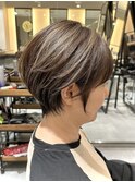 【LA'BO三浦】くびれショート×白髪ぼかしハイライト