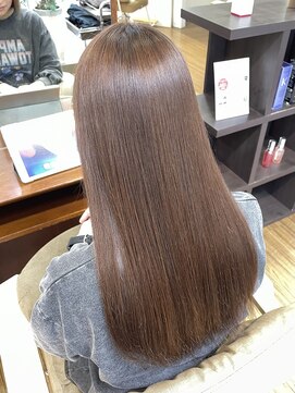 ムーア(MUA) 艶ストレート