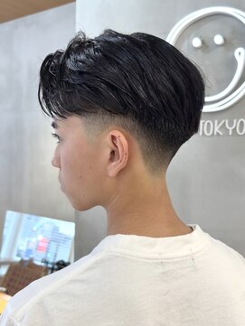 ニコ トウキョウ(nico TOKYO) オールバック×テーパーフェードで海外メンズスタイルに