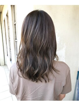 エイミーバイアフロート(amie  by afloat) グレージュ◎ミディアム