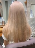 ダブルカラーミルクティーベージュカラーショートボブブリーチ