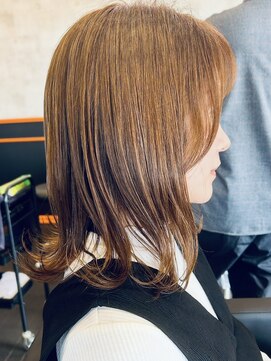 アグ ヘアー フォーキー 焼津店(Agu hair Forky) ハイトーンアッシュの外はねスタイル