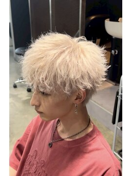 ノイ(NOI) ブリーチダブルカラーフェザーパーマニュアンスパーマ眉毛カット