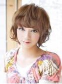 上品女性の前下がり・エレガントボブ
