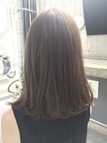 アシェット(assiette)&nbsp;assiette八尾裕一郎　透明感のあるブルージュ