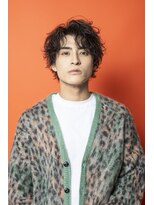 オーシャントーキョーオーバー 渋谷(OCEAN TOKYO OVER)&nbsp;スーツ短髪ツーブロック束感モテるパーママッシュ黒髪