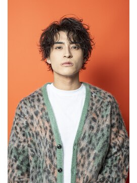 オーシャントーキョーオーバー 渋谷(OCEAN TOKYO OVER) スーツ短髪ツーブロック束感モテるパーママッシュ黒髪