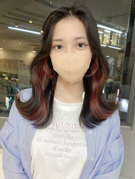 ミョンシル ミディアム韓国ヘア/イヤリングピンクカラー