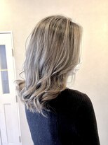 リファイン バイ アフィナー 本厚木店(Refine by Afinar)&nbsp;【本厚木/本厚木駅】シャドールーツ×印影強め