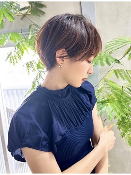 ウーフ(U-fu) 大人可愛い丸みショート