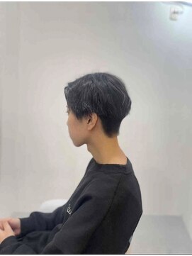 メンズカット バイ ソイクフ(メンズカット by SOY-KUFU) 20代30代40代◎メンズ黒髪刈り上げツーブロックスーツスタイル