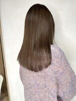 カーム(calm)&nbsp;イメチェン/ホワイトブロンド/外ハネボブ/美髪/ショートボブ