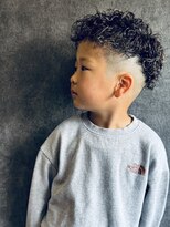 ベース(BASE)&nbsp;Cafe&Barber BASE×王道キッズパーマ