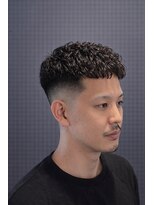 ワンワンオー バーバーショップ 長浜店(@110 BARBER SHOP) 濡れパン×スキンフェードで創る、唯一無二の剛毛補正スタイル