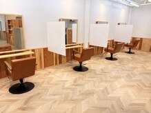 ラフ 日立(raf.)の雰囲気（半個室で他のお客様との視線を感じずゆったりと過ごせます。）