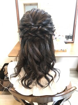 ロカット サロン(Roquat Salon) くるりんぱハーフアップアレンジ【ヘアアレンジ　立川南/袴】