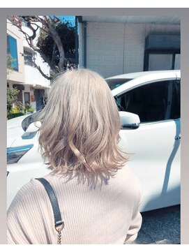 アイリス トーキョー(IRIS Tokyo) ハイトーンボブ