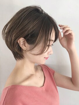 エマ ギンザ(EMMA GINZA) 【EMMA NAOMI】大人ひし形シルエットのショートボブ