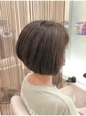 20代30代40代大人可愛い艶髪スタイリング簡単ベージュショート
