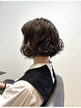 ルッツ(Lutz. hair design) 前下がりボブウェーブ【犬山良慈】