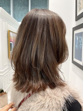 アルティファータ(artifata) ハイライトカラー　白髪ぼかし　ダブルカラー　ブラウン