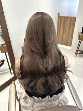 リル 茅ヶ崎(Liru:) 【ami】ヘーゼルベージュ/韓国風巻き/韓国ヘア/韓国