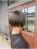 クール&キュートな小顔ショート/ステップボーンカット/20代30代