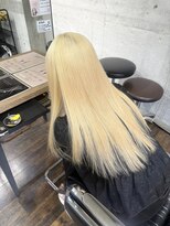 ガルボ ヘアー(garbo hair)&nbsp;ハイトーン 10代 20代 ブリーチ 抜きっぱなしブロンド ブロンド