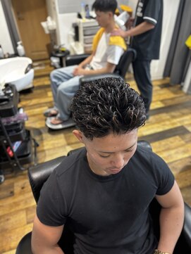 バーバーブロス(BAR BER bro's) 極道パーマ/浦安/メンズパーマ/メッシュ/スキンフェード/眉毛