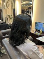 キャラ 池袋本店(CHARA) 毛量スカスカはご注意を!コテ巻き風パーマで可愛くなるか!??
