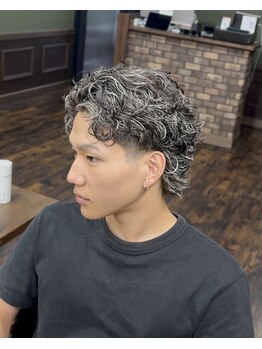 メゾンフォーメン トアロード(Maison for men TorRoad)の写真/人気の海外風パーマやメンズパーマが手頃な価格で！ホワイトメッシュで個性を演出♪