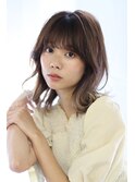 《ハイライトグラデーション》外ハネくびれミディ