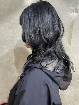 カリーナコークス 原宿 渋谷(Carina COKETH) ウルフカット/ネイビー/インナーカラー/ケアブリーチ/オージュア