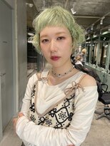 ロジ(loji) ペールグリーン×クセショートスタイル