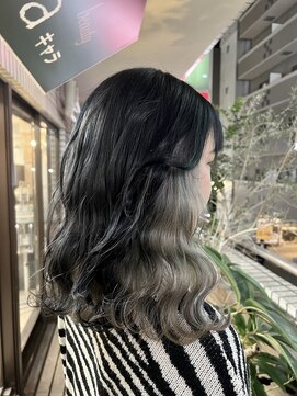 キャラ 池袋本店(CHARA) シルバーグレージュ×インナーカラー【インナーカラー】