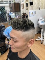 カットワン 竹の塚店(Cut-one)&nbsp;金メッシュ　スキンフェード