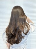 ベージュ系カラーロングヘア