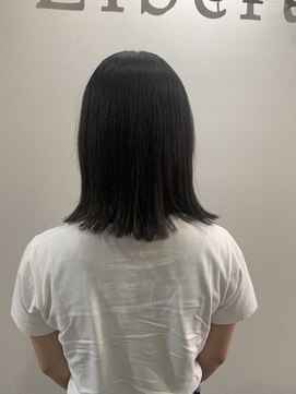 リバティ 吉祥寺(Liberty) 酸性ストレート×外ハネスタイル