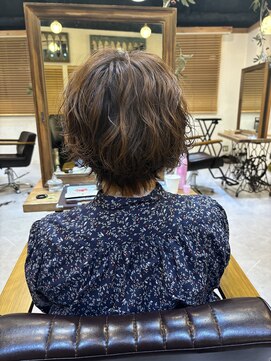 チリンバイロストシティー(Chillin by LOSTCITY) ショートボブ×パーマ