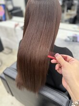 Q,若い人の店みたいで入るのに緊張します