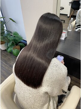 ヨンセンチメートルヒロサカ(4cm HIROSAKA) 髪質改善ストレート