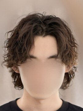 バース バイ ハピネス(BIRTH by happiness) 韓国へアカルマパーマワックスなしセンターパート黒髪ウルフ