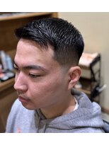フォーコーナーズ(Four Corners)&nbsp;スキンフェードツーブロック刈り上げジェットモヒカンマンバン