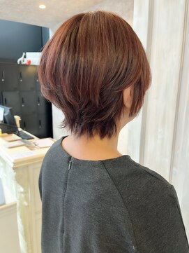 キャアリー(Caary) 福山人気伸ばしかけショートウルフ小顔ピンクベージュ外ハネ20代