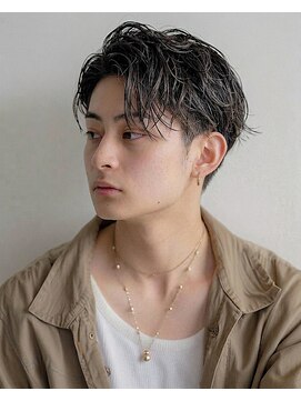 ウィールール 栄町店(WE RULE) ツーブロックセンターパートハンサムショートカットメンズカット