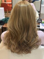 ラメール アヴェダ 西武秋田店(La Melu AVEDA)&nbsp;ベージュカラーで大人かわいい！