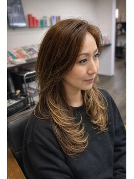 イズムバイメイク(ism by make)の写真/シャギースタイルカットで軽やかに！顎ラインから下が絶妙な小顔カットで理想のスタイルに