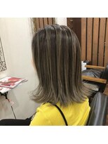 リズ オブ ヘアー(Lis of hair) ラインボブ☆シルバーグレー【大橋】@lis_oohashi